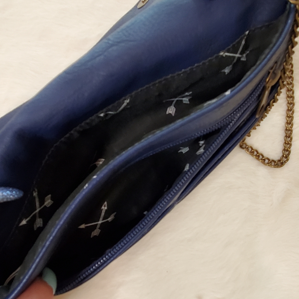Twig And Arrow Navy Crossbody Bag - Picture 7 of 9